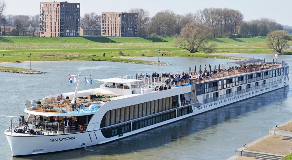 Living Your Best Life Aboard AmaWaterways - background banner